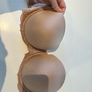 Victoria's Secret strapless Lace Accent Bra in Nude